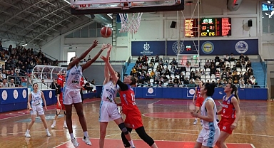 İzmitli Periler final yoluna