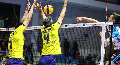 Kupa Voley Fenerbahçe'yi mağlup eden Halkbank'ın