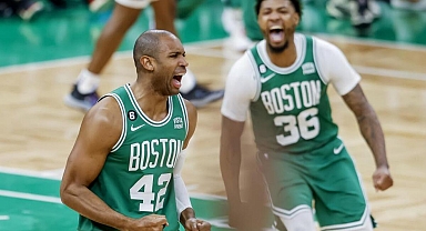 NBA'de Gecenin Sonuçları: Boston, Philadelphia'yı 34 sayı farkla yenerek seriyi 1-1'e getirdi