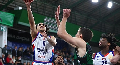 Anadolu Efes, Basketbol Süper Ligi'nde Liderliği Garantiledi