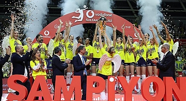 Fenerbahçe Opet, Zirveyi Yine Sarı-Lacivert Renklere Boyadı