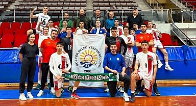 Gölcük Belediyespor ve Şehit Onbaşı Adem Başoğlu Ortaokulu, Finallere Yükseldi