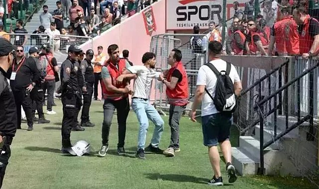 TFF 2. Lig'de Gergin Karşılaşma: Amed Sportif ve Alagöz Holding Iğdır Arasında Olaylar